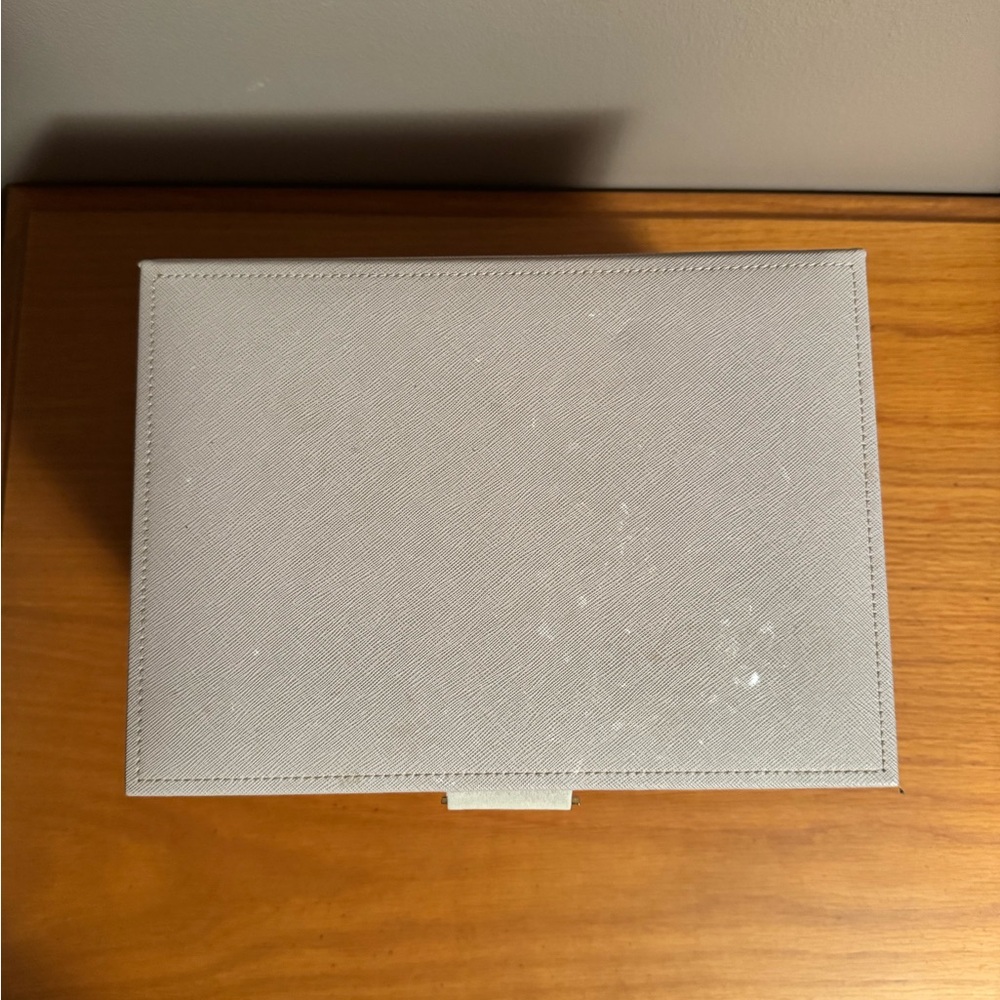 Stackers Taupe Jewelry Box - Picture 2 of 7